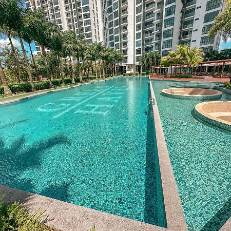 Starry Homes @ Green Haven 2Beds 2Bath+Pool View Masai Exteriör bild