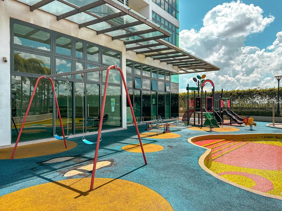 Starry Homes @ Green Haven 2Beds 2Bath+Pool View Masai Exteriör bild